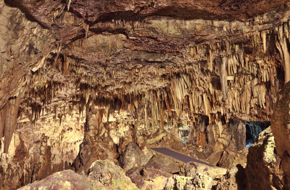 Natural Bridge Caverns