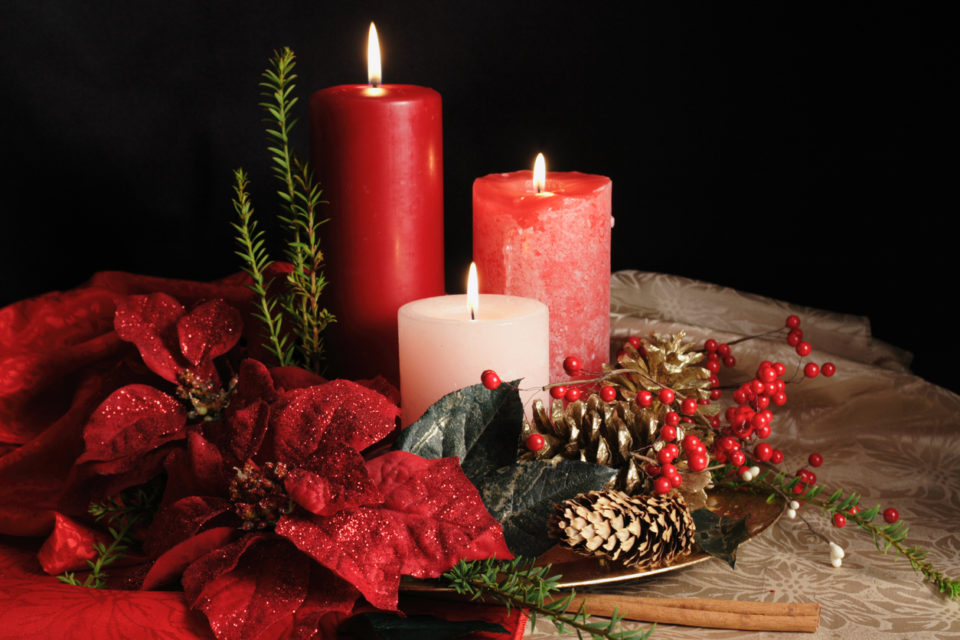 Christmas candle arrangement